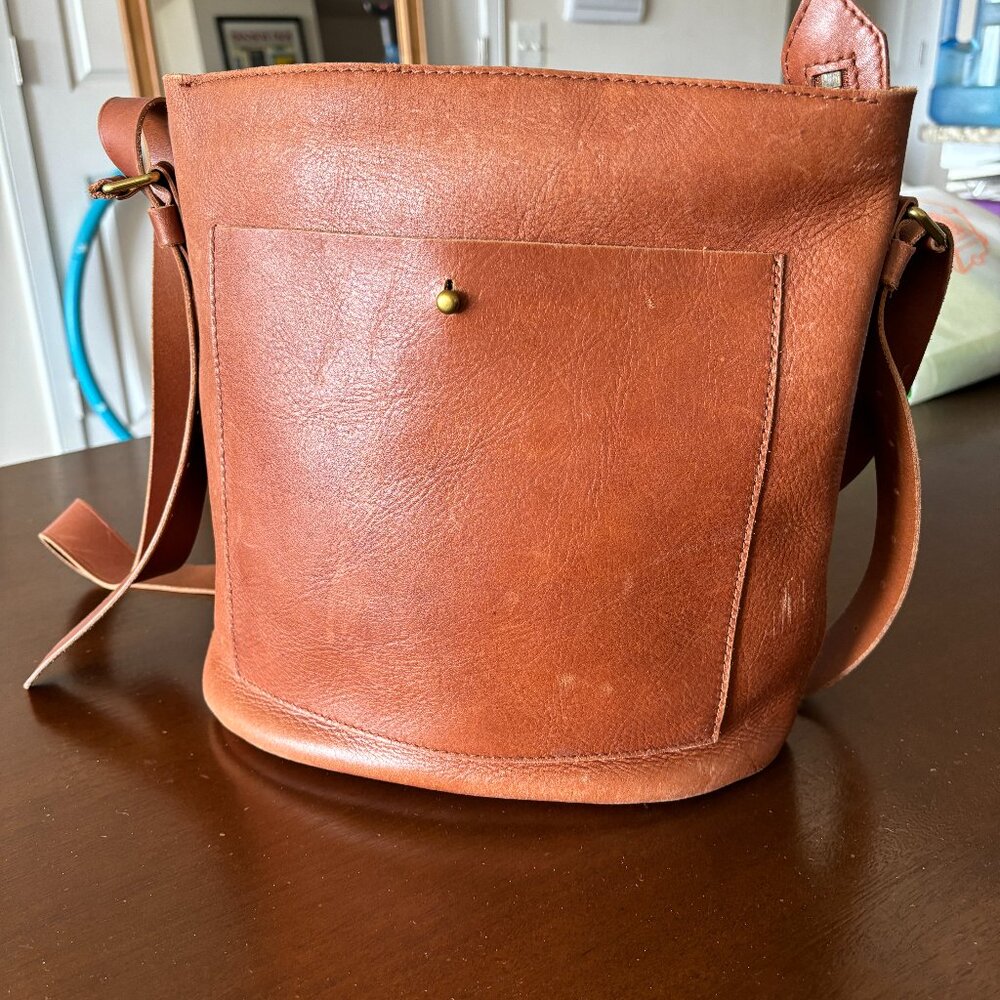 Madewell The Transport Bucket Bag